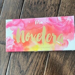MIA Novelera Eyeshadow Palette - Vibrant Colors NWOT.